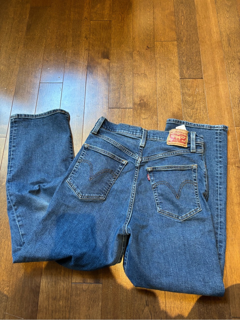 Levi's rib cage Jeans in Medium Blue Denim